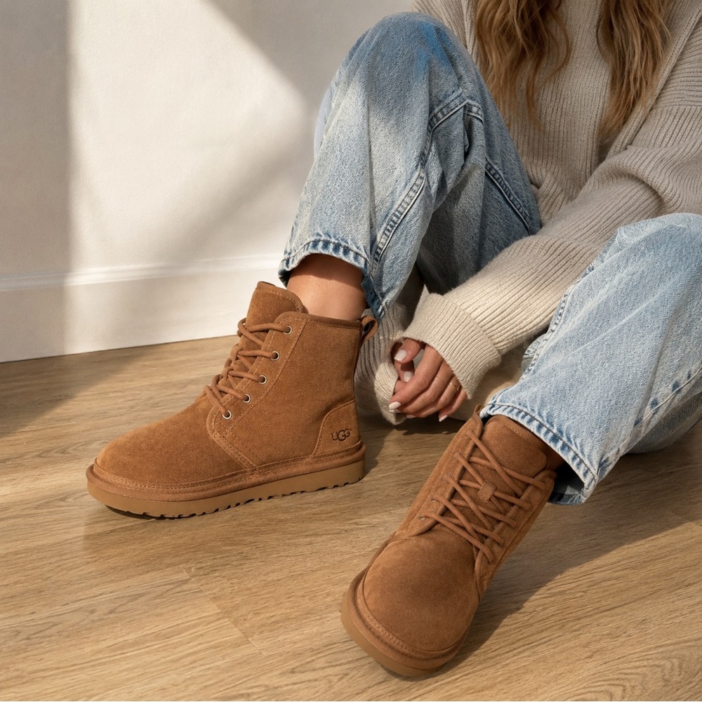 UGG Harkley Boots Women’s Size 8.5/9 Brown